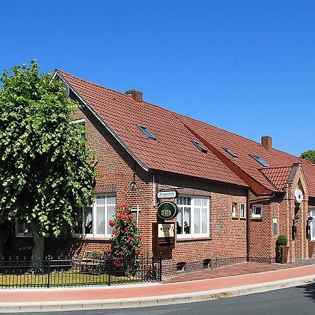 Pension Burggaststaette Heyken Hotel Neuharlingersiel Buitenkant foto